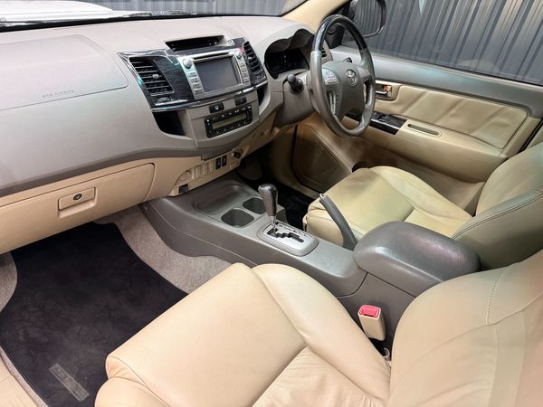 2013-Toyota-Fortuner-30-D-4D-Raised-Body-Auto image:6