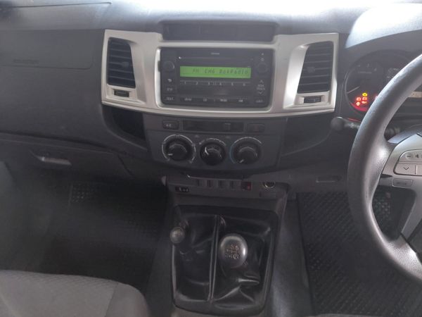 2012-Toyota-Hilux-25-D-4D-SRX-4x4-Double-Cab image:11
