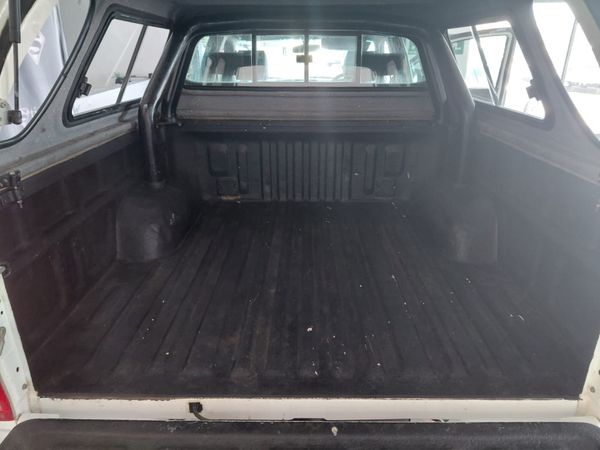 2012-Toyota-Hilux-25-D-4D-SRX-4x4-Double-Cab image:14