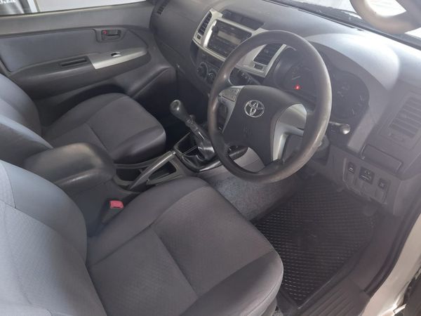 2012-Toyota-Hilux-25-D-4D-SRX-4x4-Double-Cab image:6