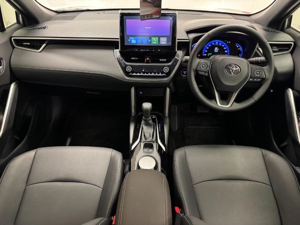 2026-Toyota-Corolla-Cross-18-XS-Hybrid image:5