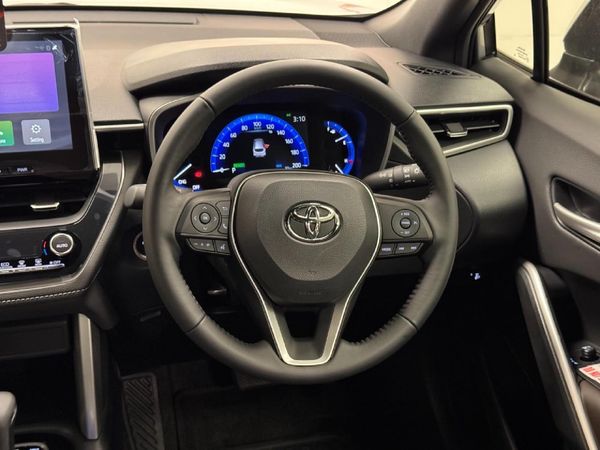 2026-Toyota-Corolla-Cross-18-XS-Hybrid image:7