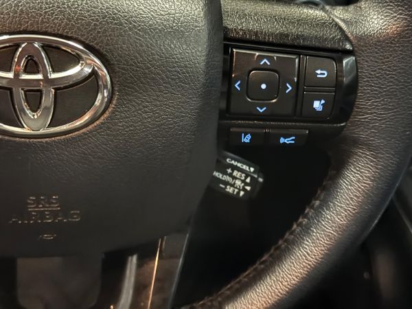 2024-Toyota-Hilux-28-GD-6-Raised-Body-Legend-RS-Auto-Double-Cab image:9