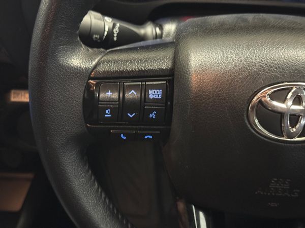 2024-Toyota-Hilux-28-GD-6-Raised-Body-Legend-RS-Auto-Double-Cab image:8