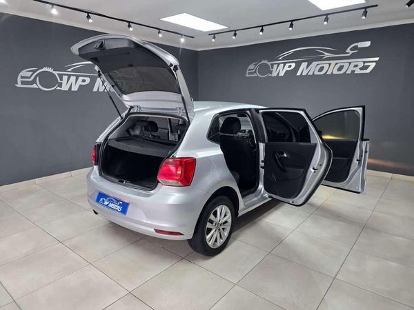 2021-Volkswagen-Polo-Vivo-14-Comfortline-5-dr image:9