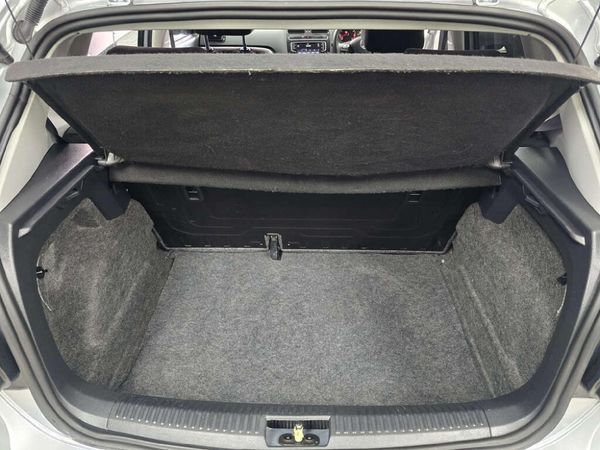 2021-Volkswagen-Polo-Vivo-14-Comfortline-5-dr image:12