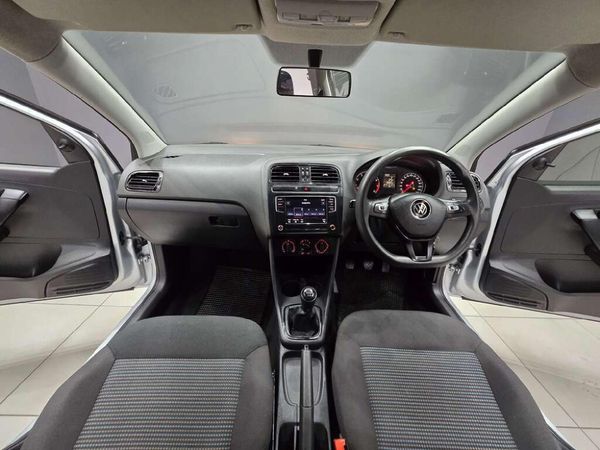 2021-Volkswagen-Polo-Vivo-14-Comfortline-5-dr image:13