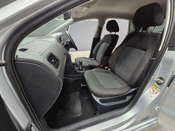 2021-Volkswagen-Polo-Vivo-14-Comfortline-5-dr image:14