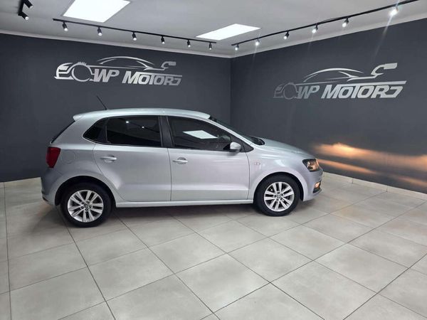 2021-Volkswagen-Polo-Vivo-14-Comfortline-5-dr image:4