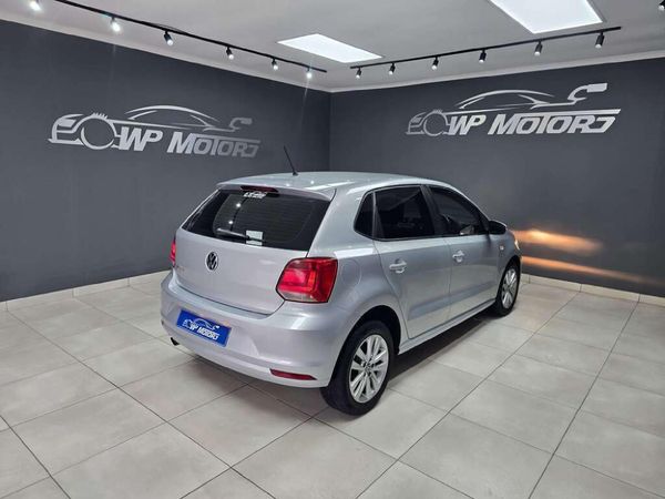 2021-Volkswagen-Polo-Vivo-14-Comfortline-5-dr image:7