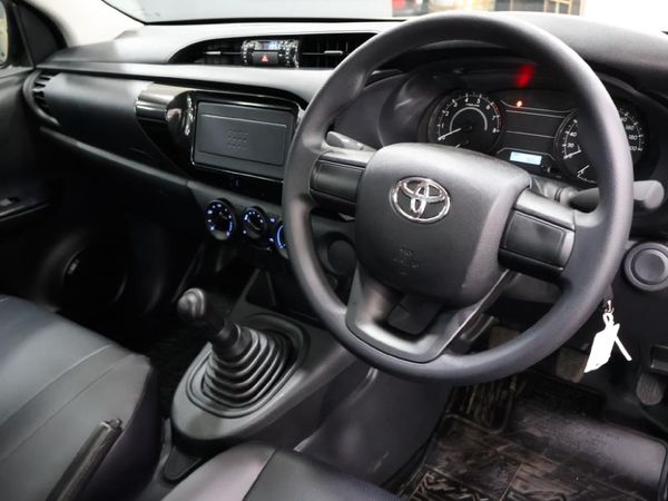 2026-Toyota-Hilux-20-VVTi-Single-Cab image:5