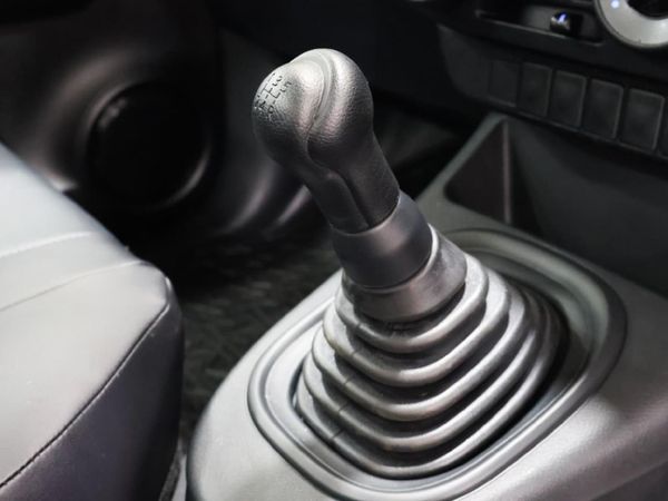 2026-Toyota-Hilux-20-VVTi-Single-Cab image:7