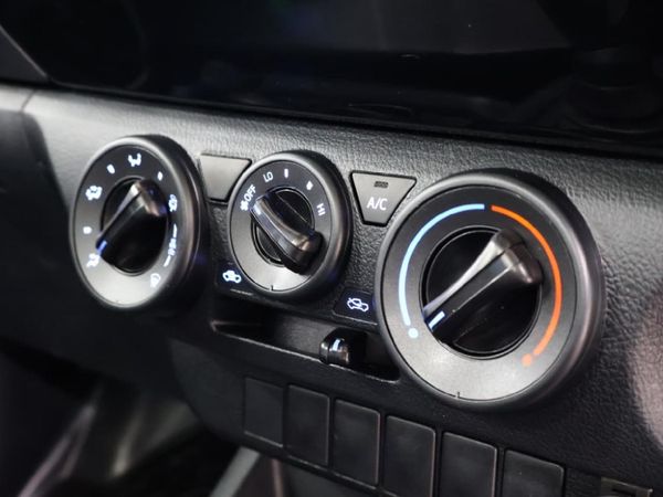 2026-Toyota-Hilux-20-VVTi-Single-Cab image:8