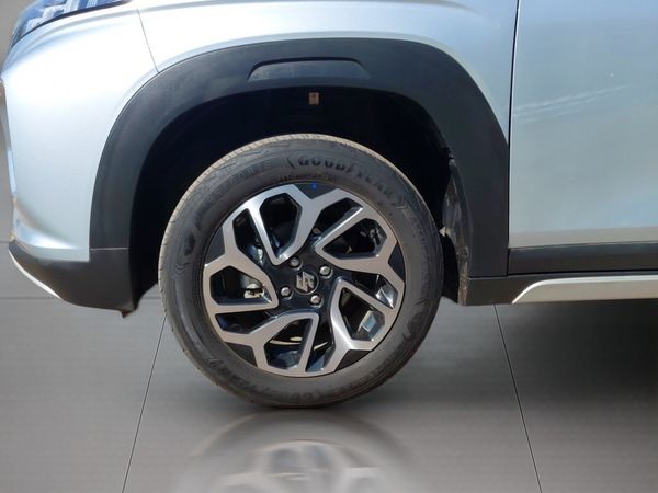2025-Suzuki-Fronx-15-GLX-Auto image:8