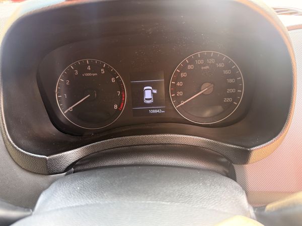 2019-Hyundai-Creta-16-Executive-Auto image:8