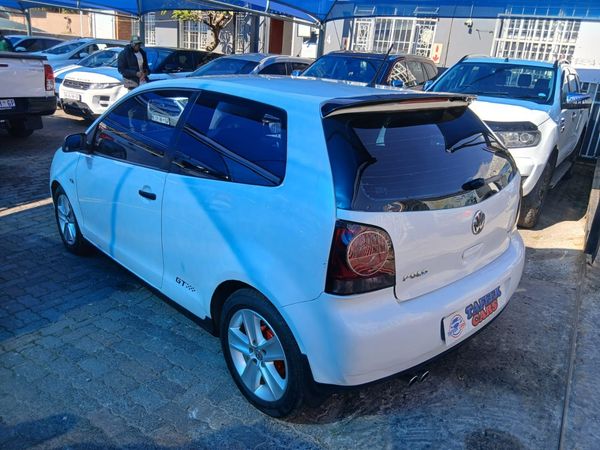 2014-Volkswagen-Polo-Vivo-16-5-dr image:10