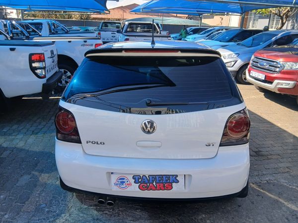 2014-Volkswagen-Polo-Vivo-16-5-dr image:11