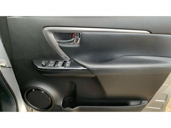 2023-Toyota-Fortuner-24-GD-6-RB-Auto image:9