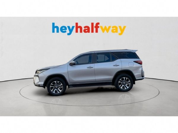 2023-Toyota-Fortuner-24-GD-6-RB-Auto image:3