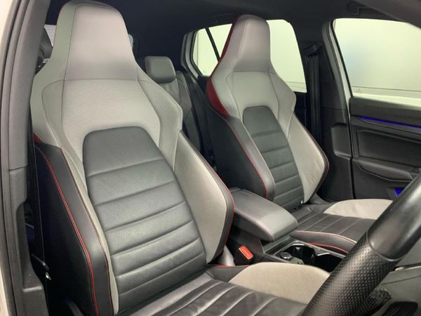 2022-Volkswagen-Golf-8-GTI-20-TSI-Auto image:10