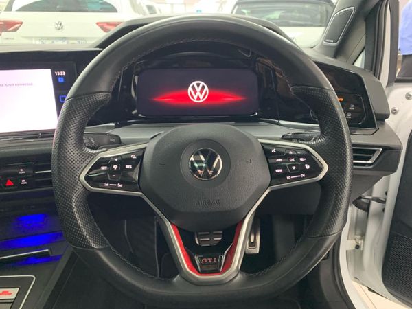 2022-Volkswagen-Golf-8-GTI-20-TSI-Auto image:7