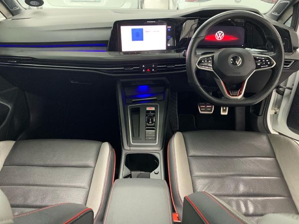 2022-Volkswagen-Golf-8-GTI-20-TSI-Auto image:8