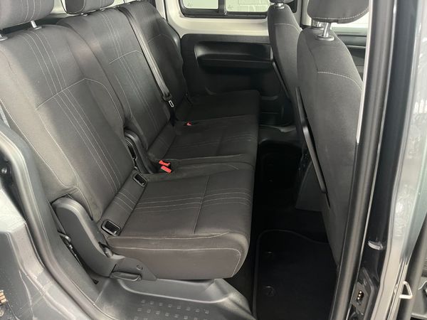2018-Volkswagen-Caddy-Alltrack-20-TDI-Auto-103kW image:8