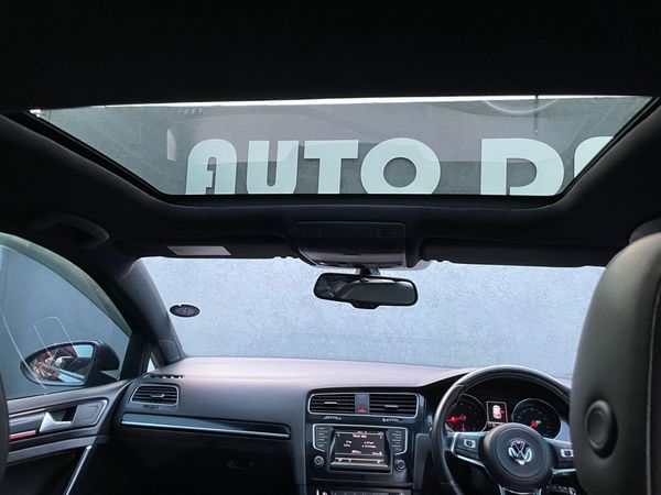 2014-Volkswagen-Golf-VII-GTI-20-TSI-Auto image:18