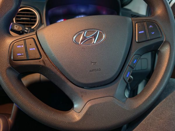 2015-Hyundai-Grand-i10-2015-Hyundai-Grand-i10-125-Fluid-Auto image:13