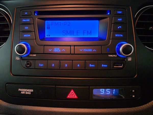2015-Hyundai-Grand-i10-2015-Hyundai-Grand-i10-125-Fluid-Auto image:15