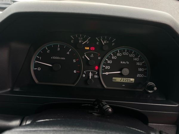 2025-Toyota-Land-Cruiser-79-45-4D-LX-V-Single-Cab image:15