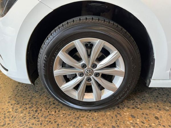 2019-Volkswagen-Polo-10-TSI-Comfortline-Auto image:9