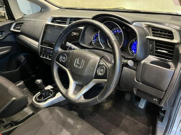 2023-Honda-WR-V-12-Elegance image:6