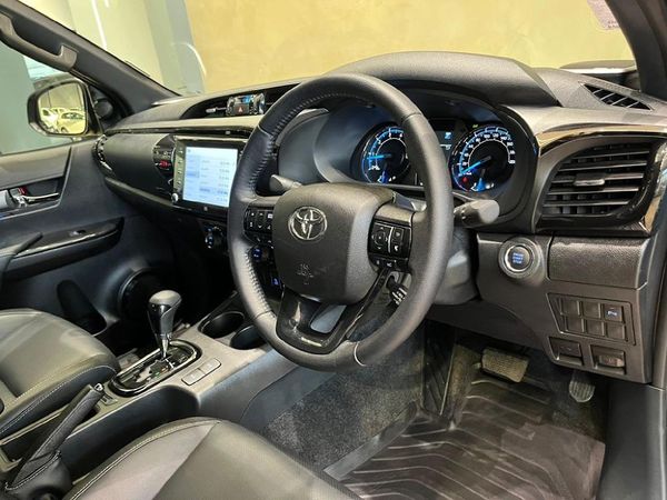 2025-Toyota-Hilux-28-GD-6-RB-Legend-55-4x4-Auto-Double-Cab image:6