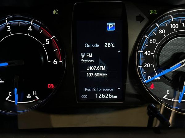 2025-Toyota-Hilux-28-GD-6-RB-Legend-55-4x4-Auto-Double-Cab image:7