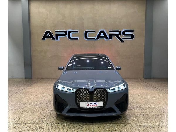 2023-BMW-iX-xDrive50 image:2