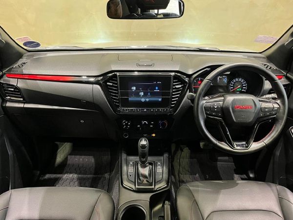 2024-Isuzu-D-Max-19-DDI-HR-X-Rider-Auto-Double-Cab image:5