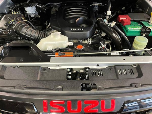2024-Isuzu-D-Max-19-DDI-HR-X-Rider-Auto-Double-Cab image:8