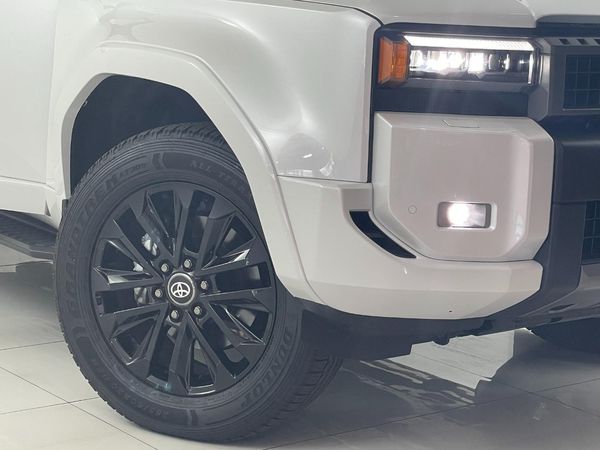 2026-Toyota-Land-Cruiser-Prado-28-GD-VX-L-Auto image:1