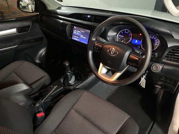 2019-Toyota-Hilux-24-GD-6-Raised-Body-SRX-Single-Cab image:11