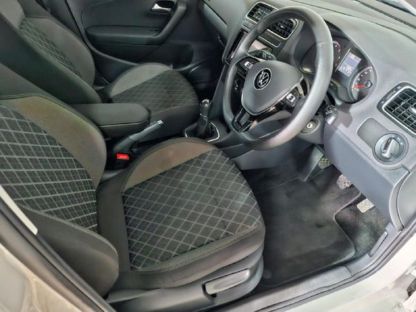 2025-Volkswagen-Polo-Vivo-16-Style image:10