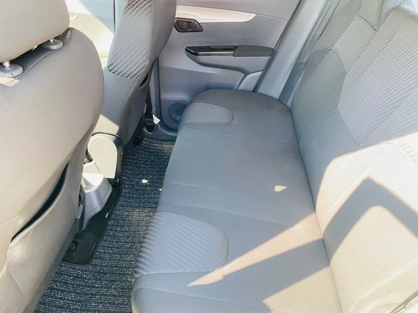 2019-Mahindra-KUV-100-12-TD-K6-NXT image:13