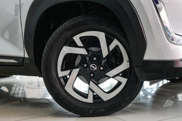 2023-Nissan-Magnite-10T-Acenta-Auto image:2
