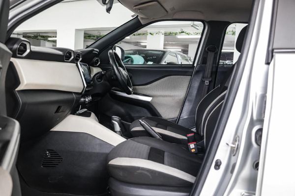 2023-Nissan-Magnite-10T-Acenta-Auto image:6