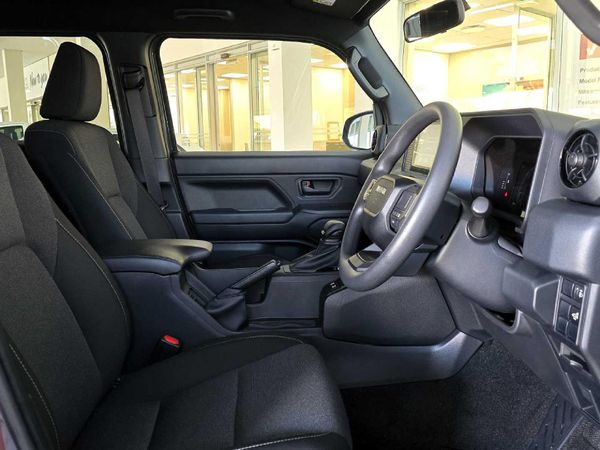 2026-Toyota-Land-Cruiser-FJ-27-GX-Auto image:21