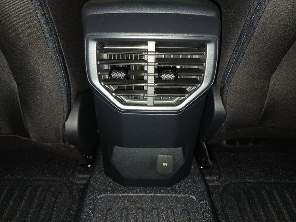 2026-Volkswagen-Amarok-20-TDI-125kW-Auto-Double-Cab image:15