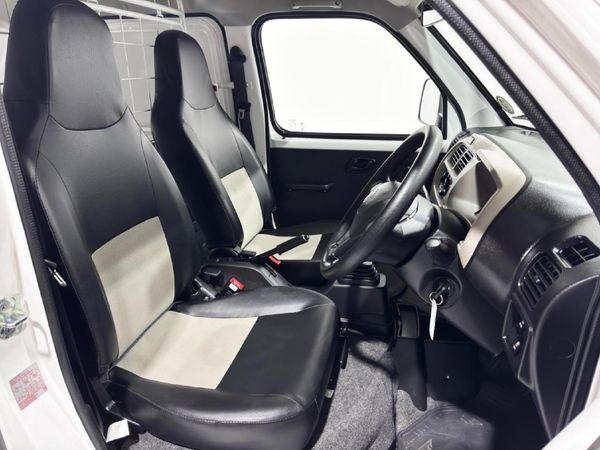 2025-Suzuki-Eeco-12-Panel-Van image:14