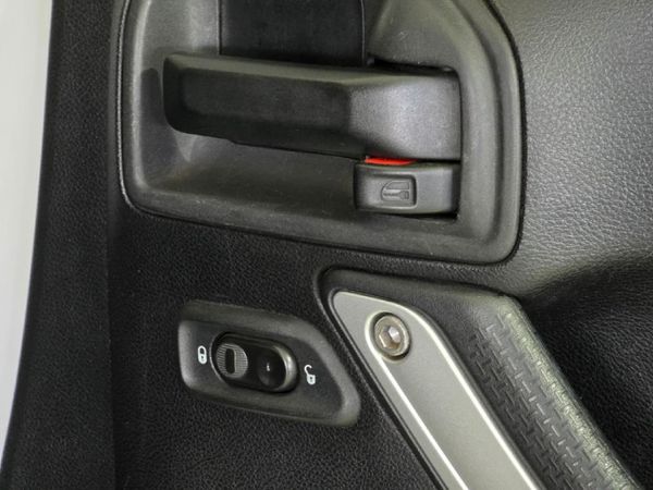 2015-Jeep-Wrangler-Unlimited-Sahara-36-V6-Auto image:21