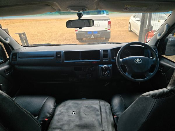 2021-Toyota-Quantum-25-D-4D-Sesfikile-16-seat image:9