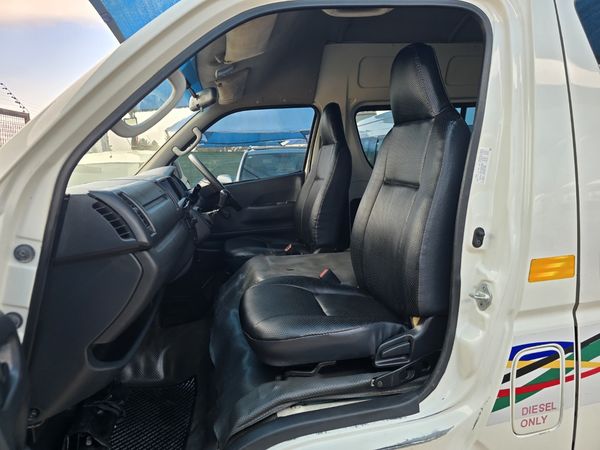 2021-Toyota-Quantum-25-D-4D-Sesfikile-16-seat image:11